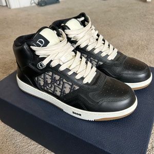 Mens Dior MidTop Sneakers B27